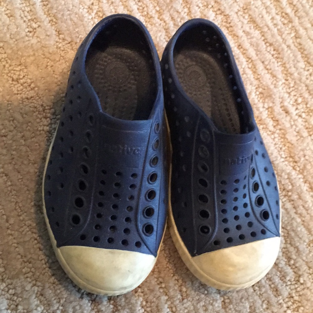 Native slip ons